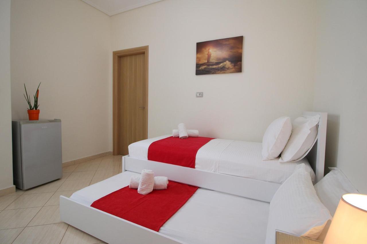 Centrum Hotel Ksamil Buitenkant foto